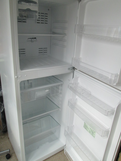冷蔵庫2ドア開けた状態